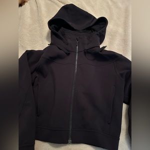Size 12 Black Lululemon cropped scuba hoodie.